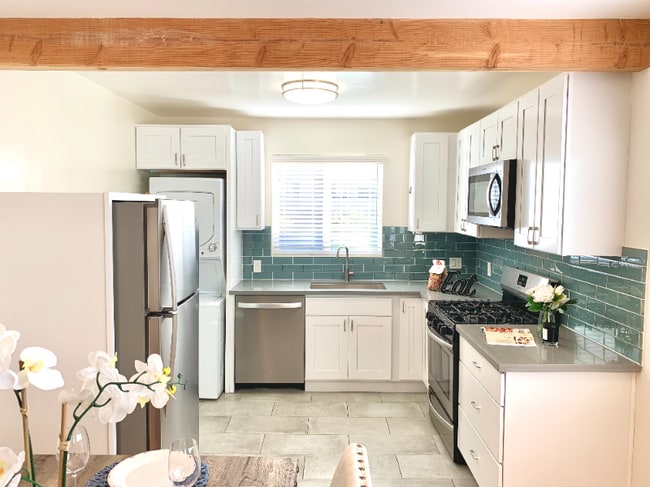 Photo - 819 S Grand View St Unit 5