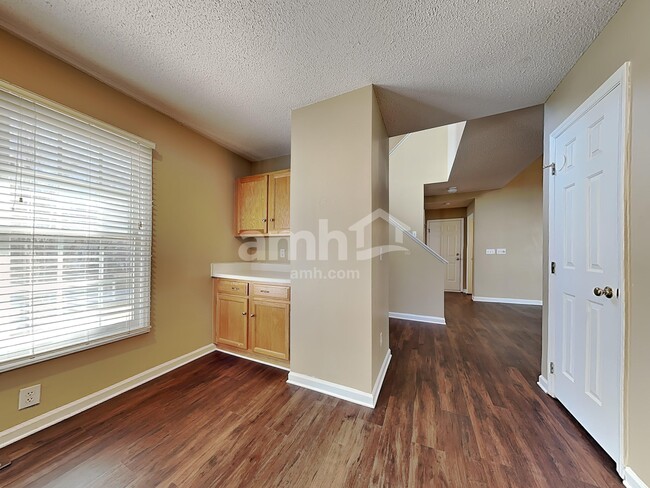 Photo - 505 Westminster Dr