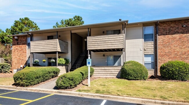 Meadow Wood Apartment Homes