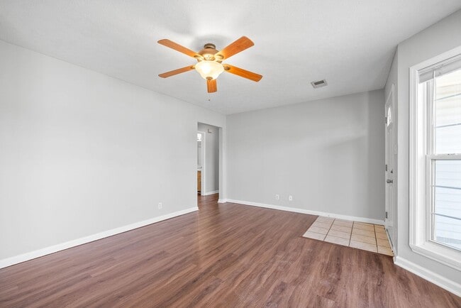 Photo - 1067 Shadow Ridge Ave