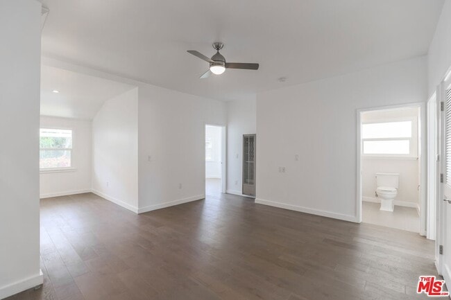 Photo - 31 Breeze Ave