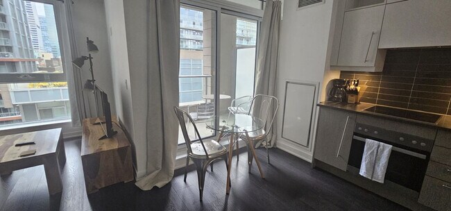 Photo - 199 Richmond St W Unité SI ID1471491P