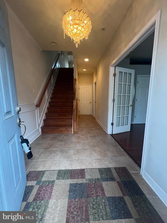 Building Photo - 604 Ridgemont Ave