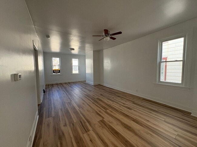 Photo - Newly Renovated 3 Bed/ 3 Bath in Charming ...