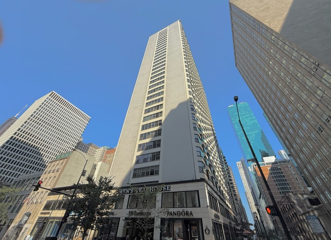 Building Photo - 535 N Michigan Ave Unit 1707 Rental