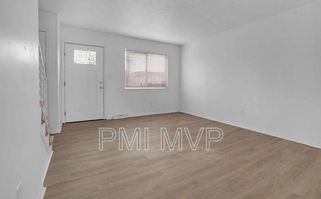 Photo - 4044 Carlton Ave Unit 4044 B