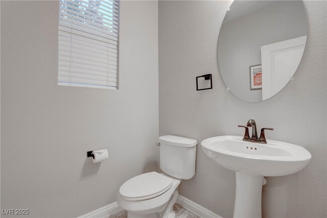 Photo - 3108 Zara Ave