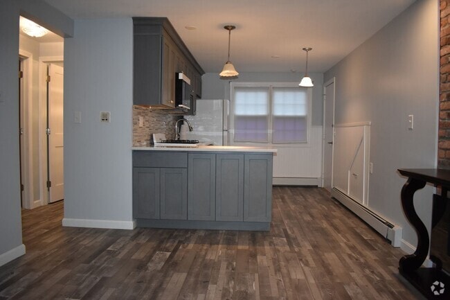 Building Photo - 180-180 Tyngsboro Rd Unit #C3, 180 Tyngsboro Road Rental