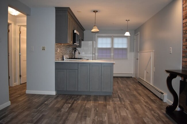 Photo - 180-180 Tyngsboro Rd Apartment Unit #C3, 180 Tyngsboro Road