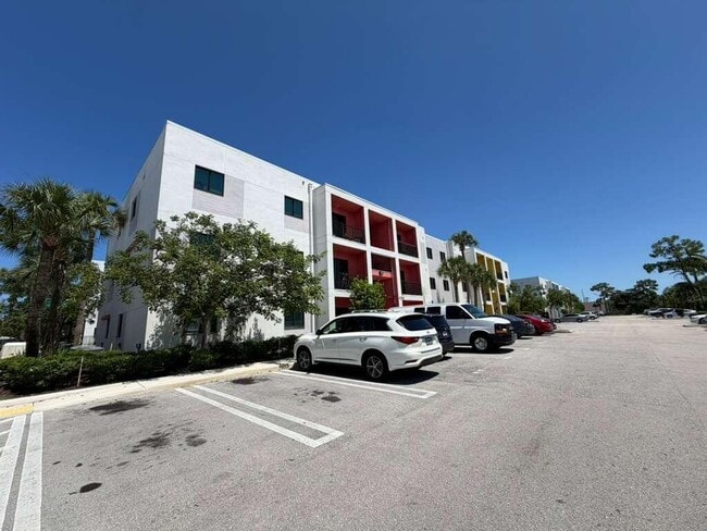 Photo - 4260 Lakewood Rd Unit 205