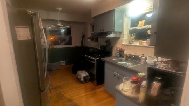 Photo - 5551 Cranbrook St