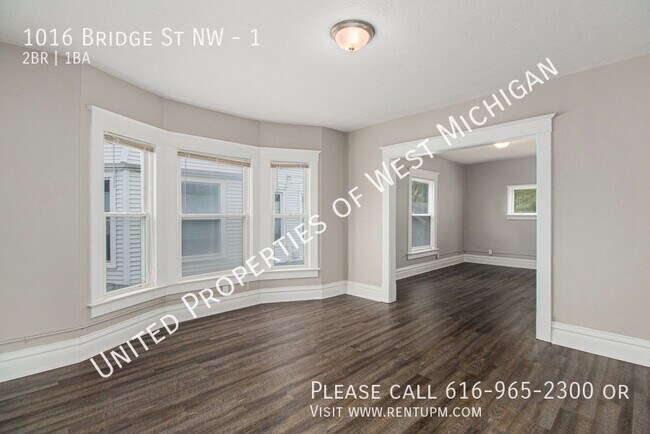 Photo - 1016 Bridge St NW Unidad 1