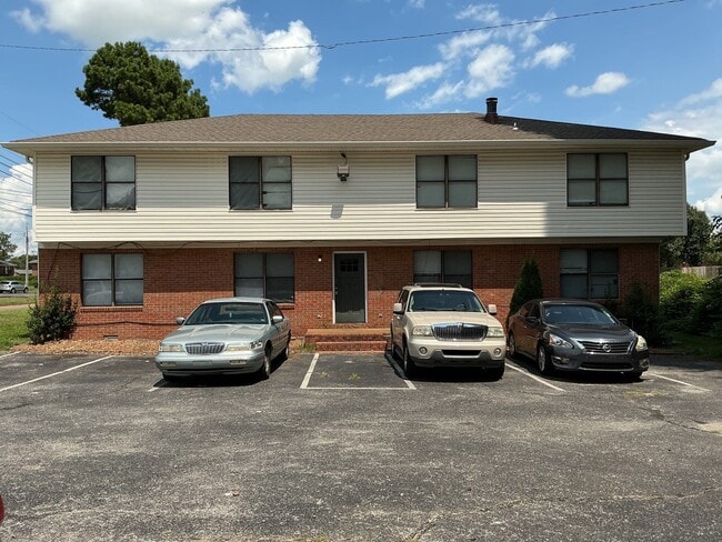 Building Photo - 279 Tinker Hill Cv Unit A