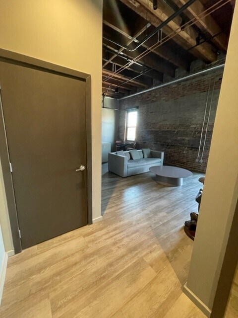 Photo - 1011 W 1st Ave