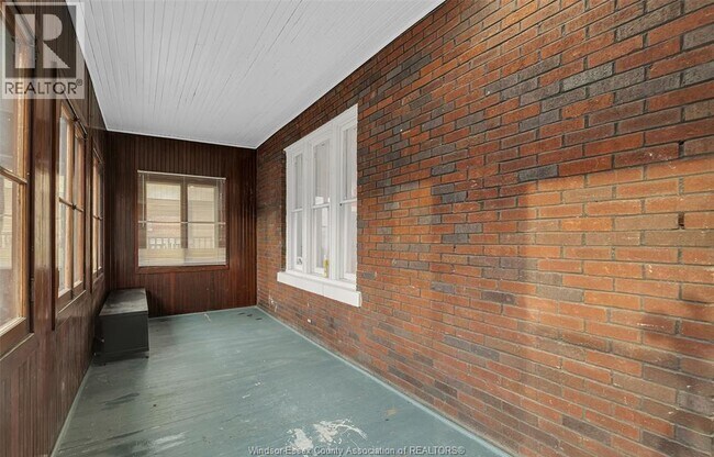 Photo - 930 Church St