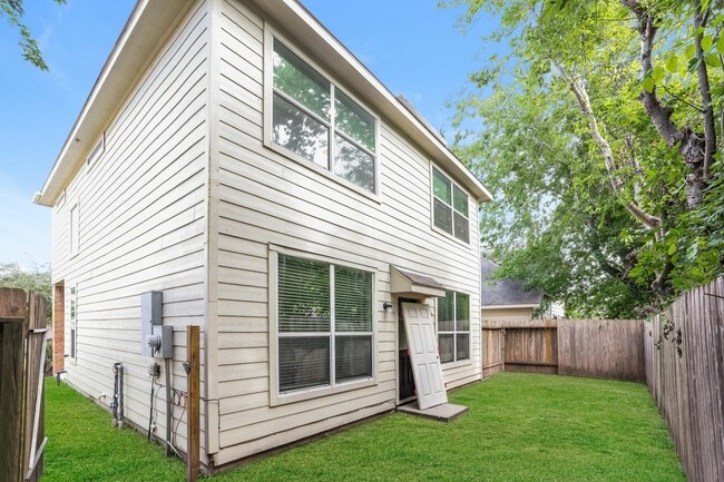 Photo - 5811 Santa Cecilia Ln