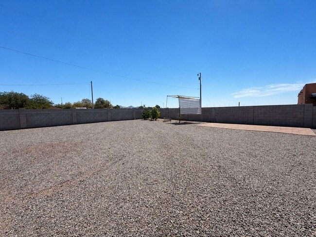 Building Photo - 11654 S Clementine Ave