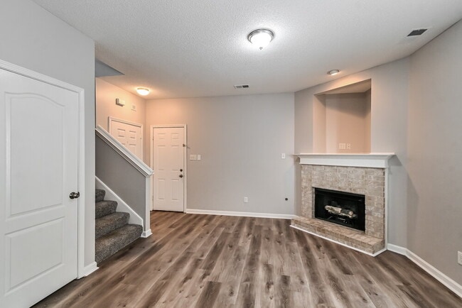 1025 Cordova Ridge Pl