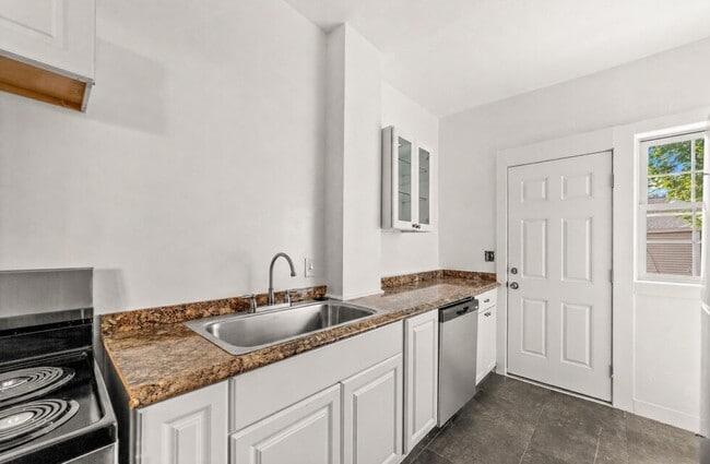 Photo - 11427 Clifton Blvd