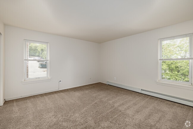 1BR, 1BA - 802SF - Bedroom