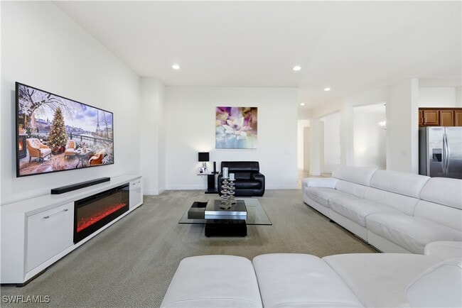 Photo - 4573 Tamarind Way