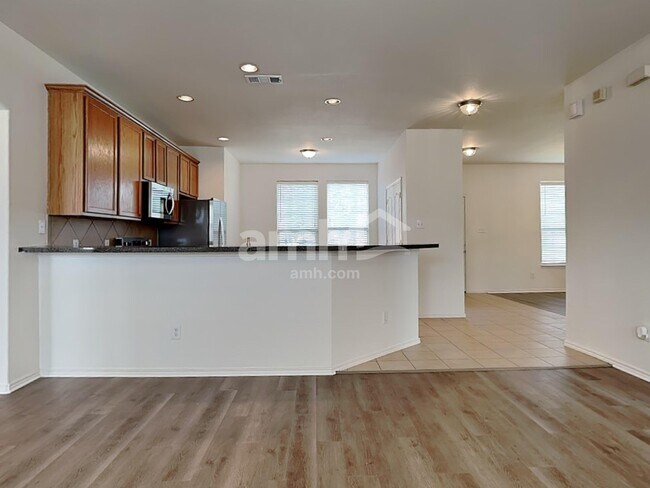 Photo - 2006 Overview Dr