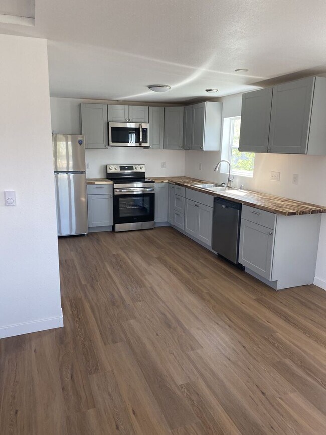 Photo - 1804 E Liberty Ave Unidad 2