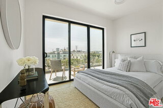 Photo - 1822 Overland Ave