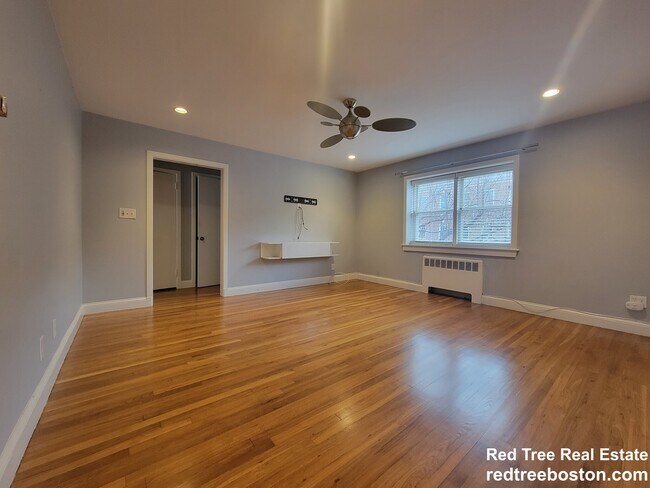 Photo - 19 Alton Ct Unit 4