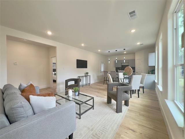 Photo - 3801 Carpenter Ave