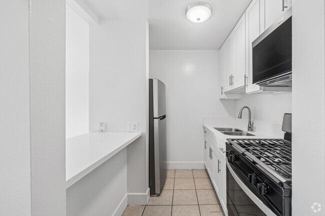 Studio - 450SF - Kitchen - Riata at Canoga