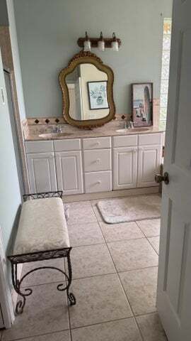 Building Photo - 11575 Sanderling Dr Rental