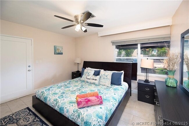 Photo - 2613-2615-2615 NE 33rd Ave