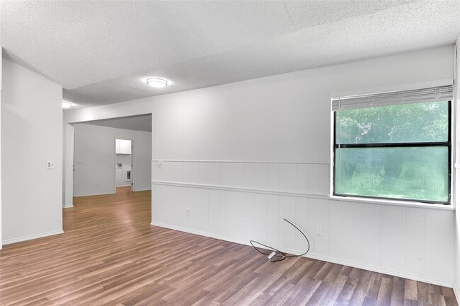Photo - 2509 Sumac Ln