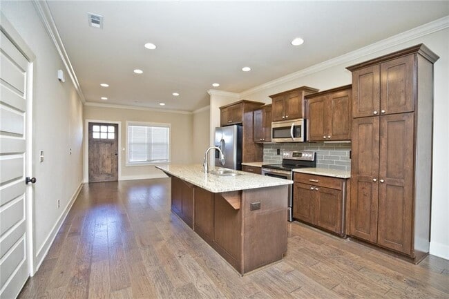 Photo - 3115 SW Hillstone Ave