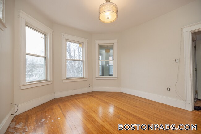 Photo - 339 Allston St Unidad U2