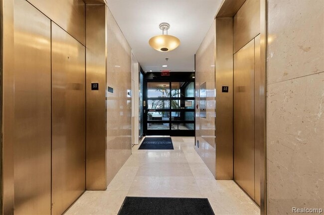 Photo - 300 Riverfront Dr Unit 10I