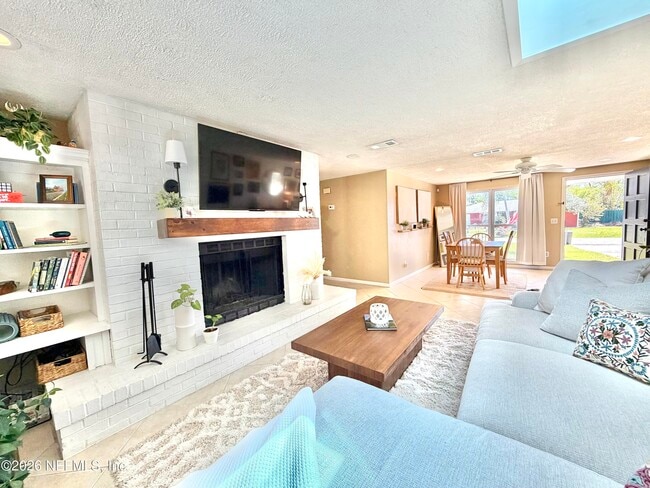 Photo - 25 Seatrout St