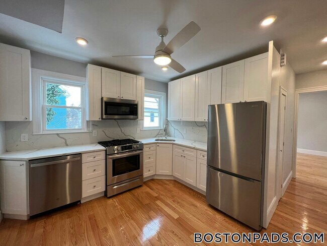 Photo - 11 Burnham St Unit 2