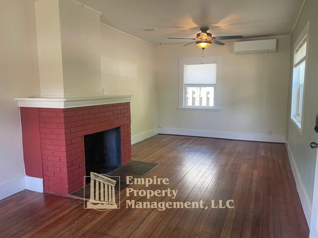 Photo - 1292 Monroe St