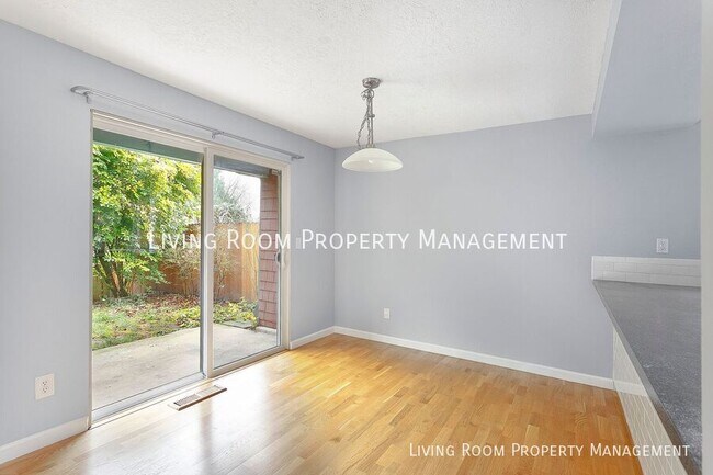 Photo - 12233 SE River Rd