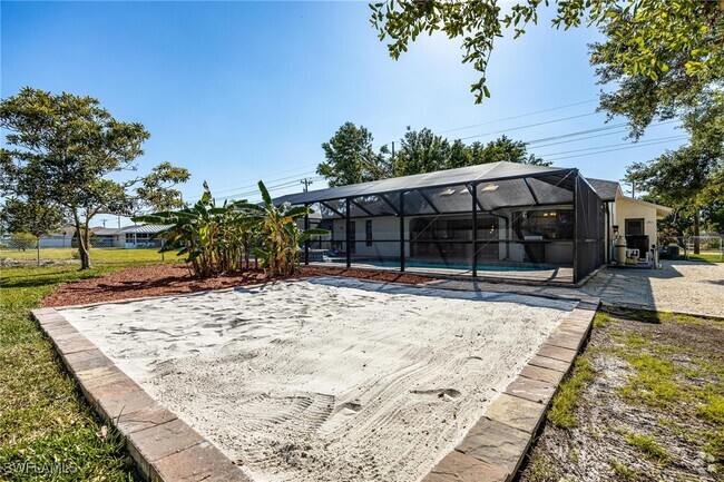 Building Photo - 3307 Santa Barbara Blvd Rental