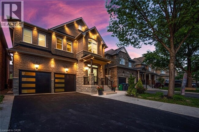 Photo - 5 Freedom Oaks Trail