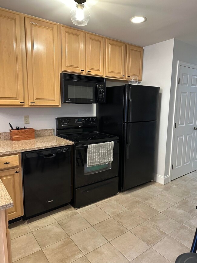 Photo - 215 W College Ave Unit 410