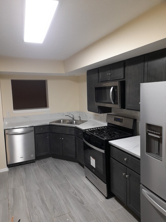 Photo - 2703 Claybrooke Dr