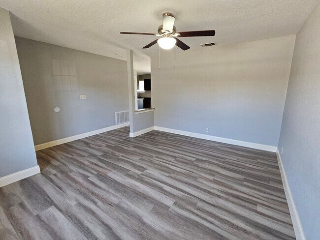 Photo - Single Family Home in San Antonio