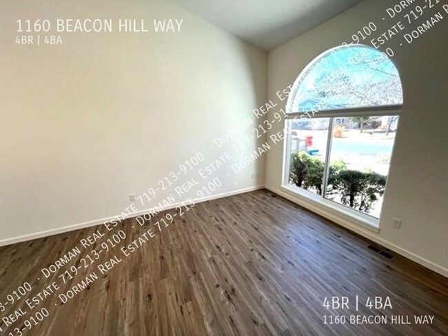 Photo - 1160 Beacon Hill Way
