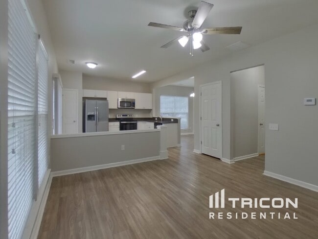 Photo - 2521 Wingdale Dr