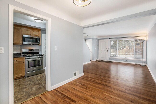 Photo - 521 Snyder Ave