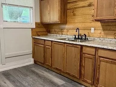 Photo - 1837 W Houston St